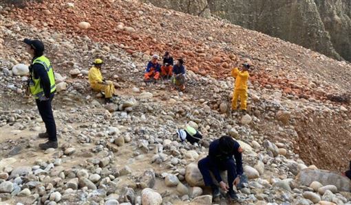 新北女攀火炎山失聯！消防驚見卡峭壁死亡