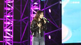 2026台南好young耶誕搖滾演唱會登場，跨國卡司齊聚台南嗨翻15萬人次，鄭恩地台暖心協尋走失孩童。（圖／台南市政府提供）