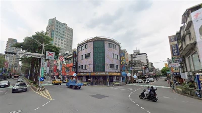 新北永和頂溪站2號出口後方5千坪基地公辦都更啟動公展，預計2月底招商。（圖／翻攝Google Maps）