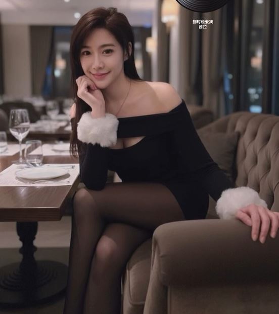 依依曬出絕美近照。（圖／翻攝自Threads @twins_ee_）