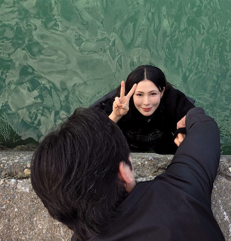 德馨苦中作樂。（圖／三立提供）