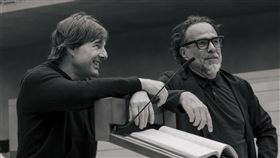 《挖掘者》是阿湯哥的全新作品。（圖／華納兄弟提供）