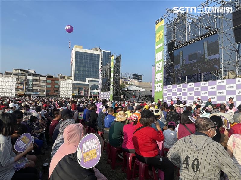 活動開始由黨籍市議員鄭孟洳、邱俊憲開場。（圖／記者洪正達攝影）