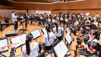 橘色惡魔大咖粉絲現身　圓夢共演這曲子