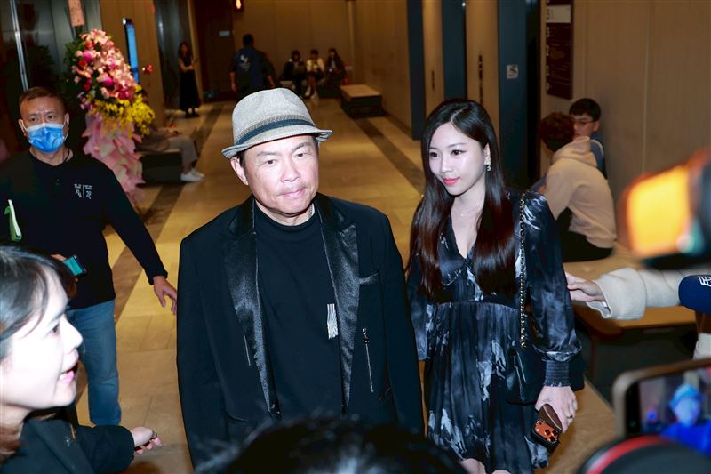 曾國城與蔡尚樺出席陳詩媛、王齊麟婚宴。（圖／記者鄭孟晃攝影）