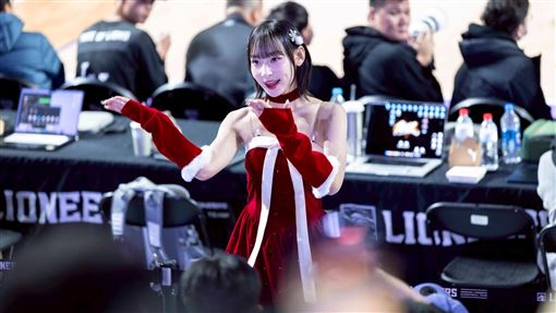 攻城獅週末賺近300萬　鄭熙靜毛巾最熱銷