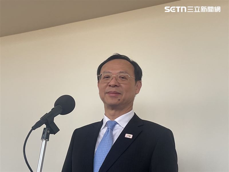 衛福部長石崇良今日表示，目前已有個位數民眾轉介至醫療端。（圖／記者蔣季容攝影）