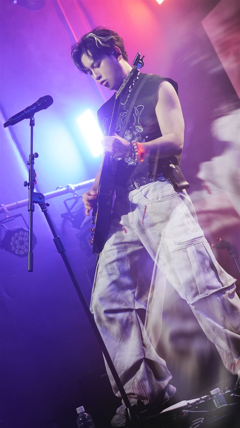 陳德修巡演狀況頻頻，卻也因此提升臨場反應能力。（圖／陳德修工作室提供）