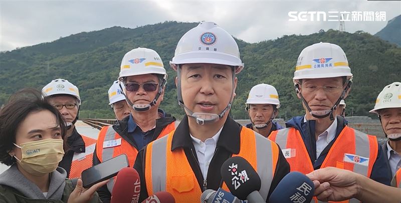 陳世凱表示已和警政署合作，在機場、港口等旅運中心及所有車站加強戒備及巡邏。（圖／記者呂彥攝影）