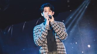 李玉璽婚後首露面　唱一半小樂衝上台擁抱