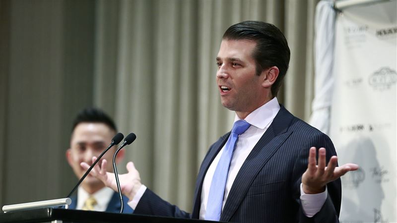 美國總統川普長子、小川普。他在兩家未來事件交易所都掛名顧問。（圖／翻攝自X平台 @GQMagazine）