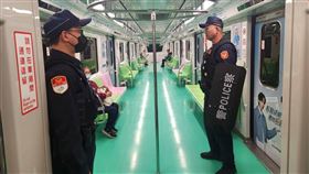 「張文是我兄弟」，揚言下午捷運車廂放炸彈，中捷警方全面戒備(圖／翻攝畫面)