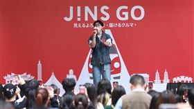 JINS GO小紅胖卡前進台南 蔡旻佑陪過耶誕