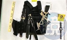 檢警起獲張文犯案工具。（圖/鏡週刊）