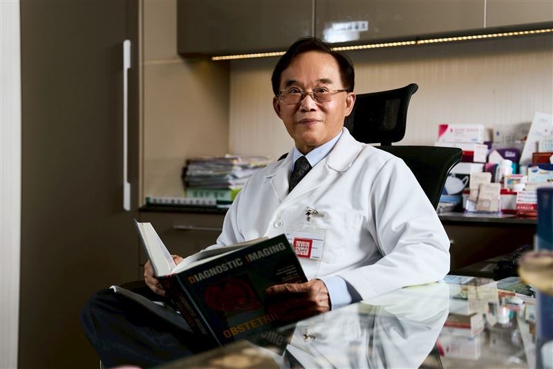 男人小心肚子大、性慾降！潘俊亨醫師警告：缺男性要賀爾蒙「睪固酮」會慢慢折磨你，讓你變老，做什麼都沒幹勁。（圖／潘俊亨醫師提供）