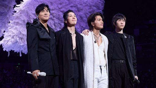 阿信助攻合體開唱　F3感性吐20年友情