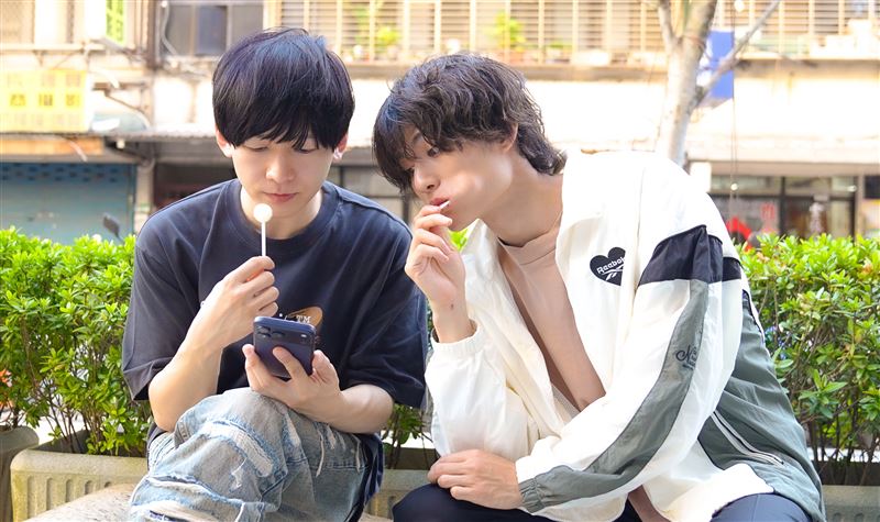 向理來×保志健斗《原地交往》唱出最甜的心動。(圖/阿朶企画(Taipei Entertainment) 提供)