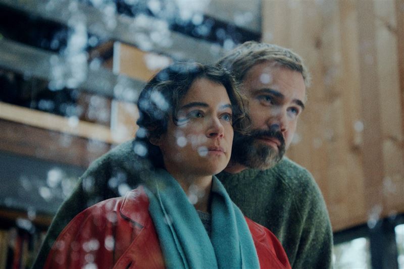 奧茲古柏金斯透露他在拍攝本片時，常與女主角塔緹安娜瑪斯蘭尼即興發揮。（圖／采昌國際多媒體 提供）