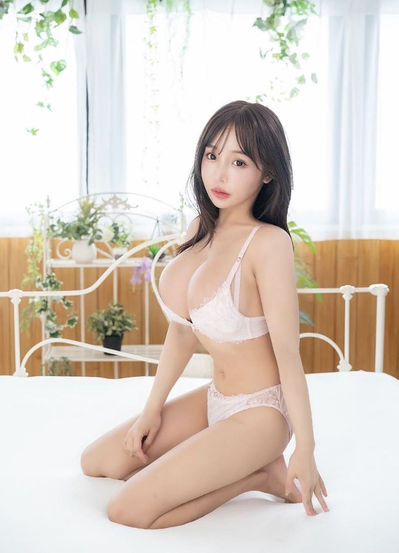 蘇櫻花明明滿身刺青，作品裡卻一個都看不到。（圖／蘇櫻花提供）