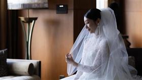 波瑠婚紗照曝光。（圖／翻攝自波瑠IG）