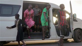 奈國稱上百學生人質全釋放 學校:還少35人