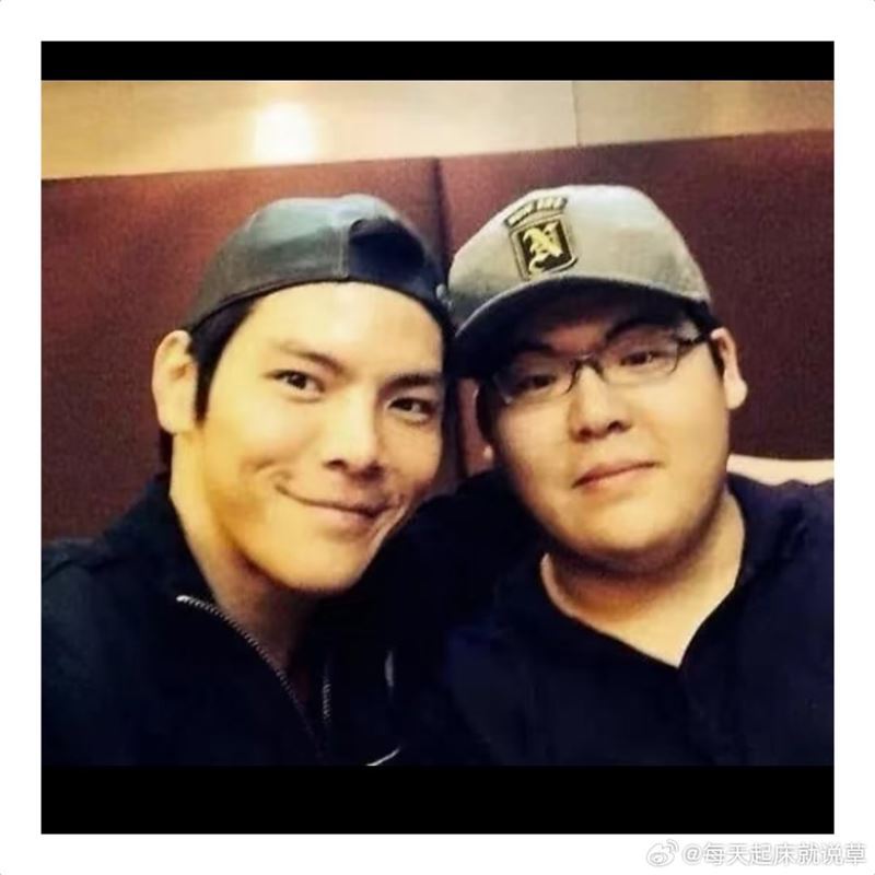 向太直言，自己與丈夫向華強投入大量心力建立的上市公司，並不適合交由兩個兒子經營。左為向佐、右為向佑。（圖／翻攝自微博）