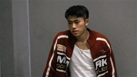 王ADEN日前在校園開唱引發爭議。（圖／翻攝自IG）