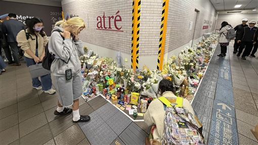 直擊/Ｍ7滿是鮮花 民眾：不會忘記余家昶