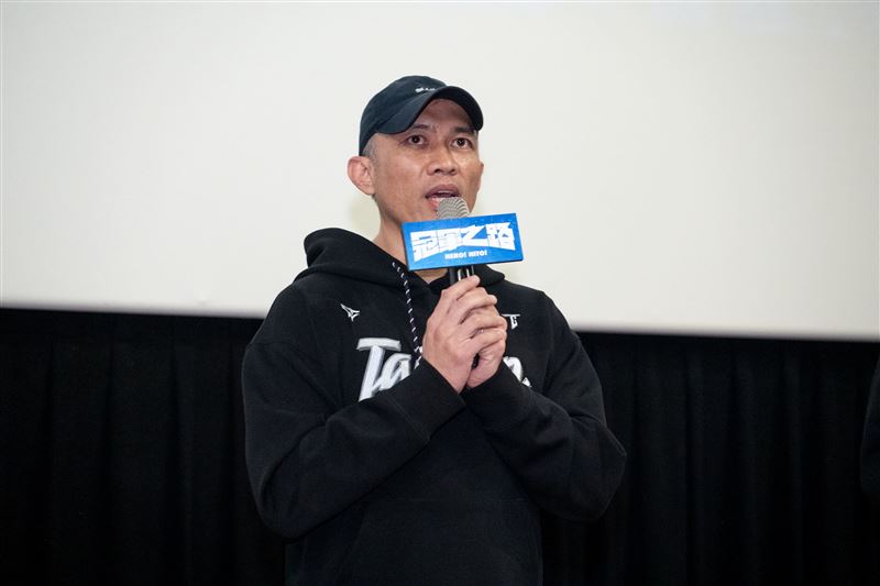 導演龍男・以撒克・凡亞思喊話：「請大家永遠要記得我們就是一支這麼有實力的隊伍。」（圖／牽猴子 提供）