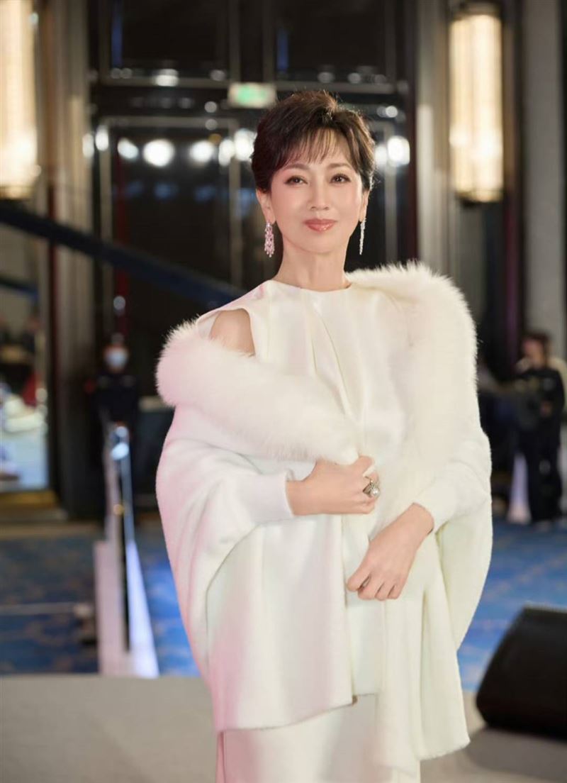 趙雅芝71歲狀態被網友稱讚。（圖／翻攝自微博）