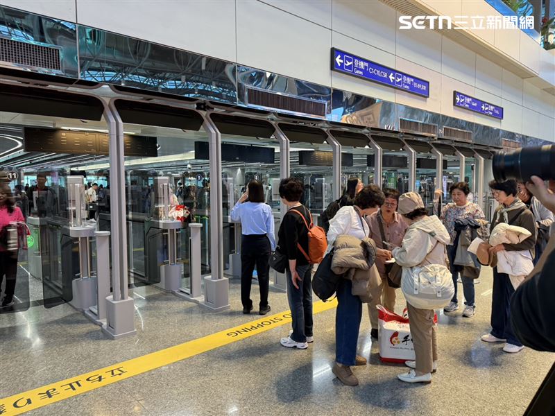 多數國家要求入境旅客的護照效期必須在 6 個月以上，若效期不滿半年，會被拒絕登機。（圖／記者李育道攝影）