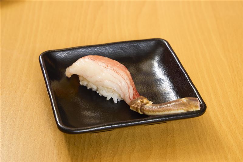 特大生松葉蟹$130。（圖／品牌業者提供）