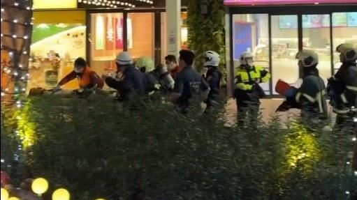 張文在台北車站、中山站隨機殺人後墜樓釀4死11傷。（圖／Threads網友bourbon00授權提供）