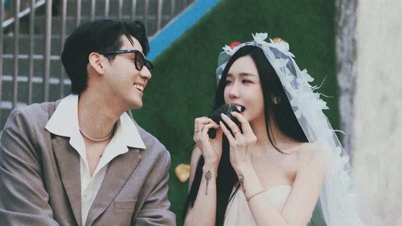 李玉璽（左）與許允樂（右）甜蜜步入婚姻。（圖／翻攝自許允樂IG）