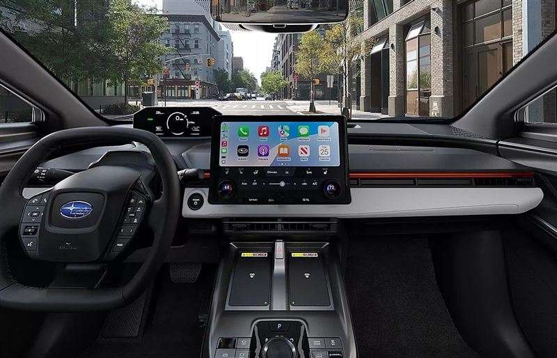 數位化駕駛座艙包含7吋數位儀表、14吋中控多媒體螢幕。（圖／翻攝Subaru網站）