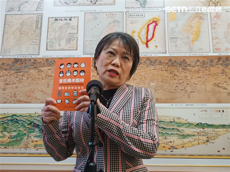 內政部長劉世芳談「小橘書」改版。（圖／記者盧素梅攝影）