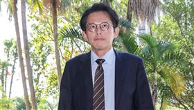 質疑府院關說大法官  黃國昌赴北檢告發（1）憲法法庭判決憲法訴訟法修法違憲失效，有媒體報導指府院曾請黨政高層向大法官蔡宗珍溝通；民眾黨主席黃國昌（圖）質疑已涉犯不法關說罪，23日上午赴台北地檢提出告發。中央社記者裴禛攝　114年12月23日