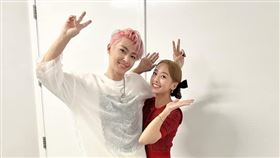 ▲鬼鬼、炎亞綸2度「激吻」。（圖／翻攝自鬼鬼臉書）