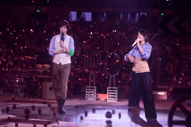 阿信（左）與劉若英（右）多年來交情穩固，不僅互相擔任演唱會嘉賓，近期也曾合作電影宣傳曲。（圖／相信音樂提供）