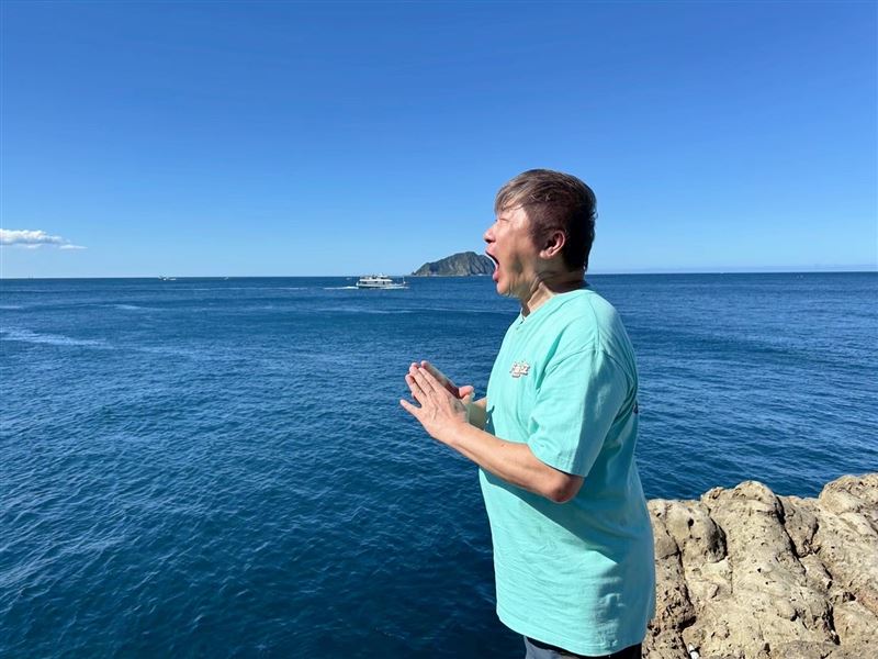 難得來到八斗子，胡瓜也進行在地的深度旅遊。（圖／《下面一位》提供）