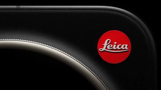 小米17 Ultra徠卡版鏡頭Deco右側配有十分醒目的徠卡可樂標。（圖／翻攝自小米微博）