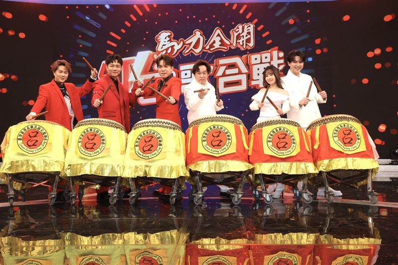 陳孟賢（左起）、陳隨意、許志豪、康康、杜忻恬、李子森。（圖／記者鄭孟晃攝影）