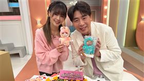 嚴立婷在棚內慶生，(右)為梁赫群。（圖／民視提供）