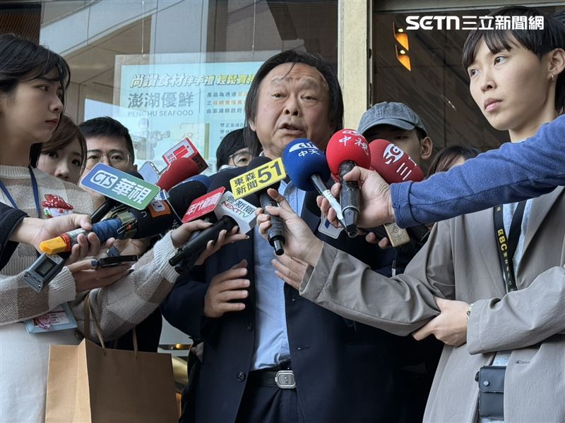 民進黨立委王世堅出席中執會前受訪（圖／記者劉秀敏攝影）