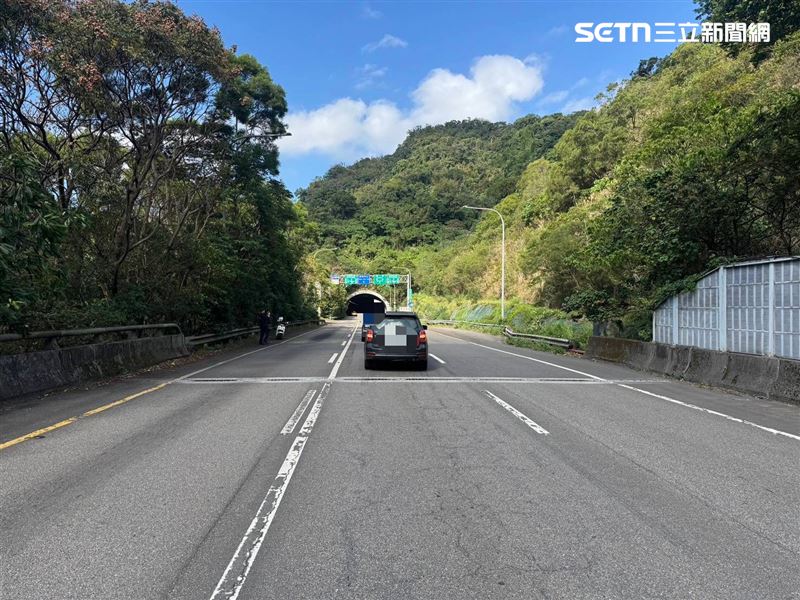 北市信義快速道路、文山隧道出口，發生9車追撞事故。（圖／翻攝畫面）