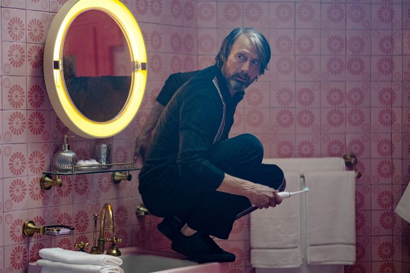 有「反派專業戶」之稱的邁茲米克森，這回將在片中展現頑皮又充滿少年感的反差魅力。（圖／采昌國際多媒體 提供）