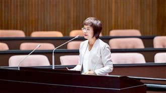 邱建富對類初選民調有異見　陳素月回應了