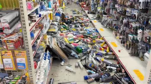 台東6.1地震！喪家奔逃、超商商品掉滿地