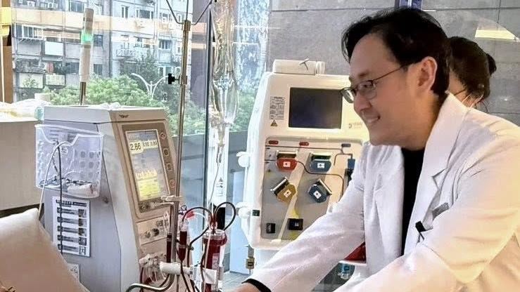 洗腎室變演唱會現場　院長紅了眼眶吐心聲