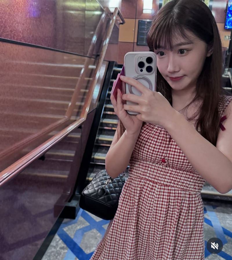 蝴蝶兒無預警宣布懷孕。（圖／翻攝自蝴蝶兒IG）